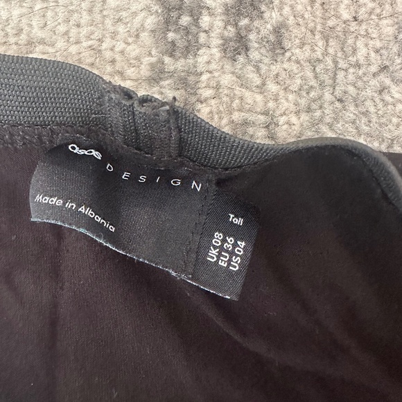 ASOS: Tall Black Skater Flowy Skirt, Size 4 - Picture 5 of 6